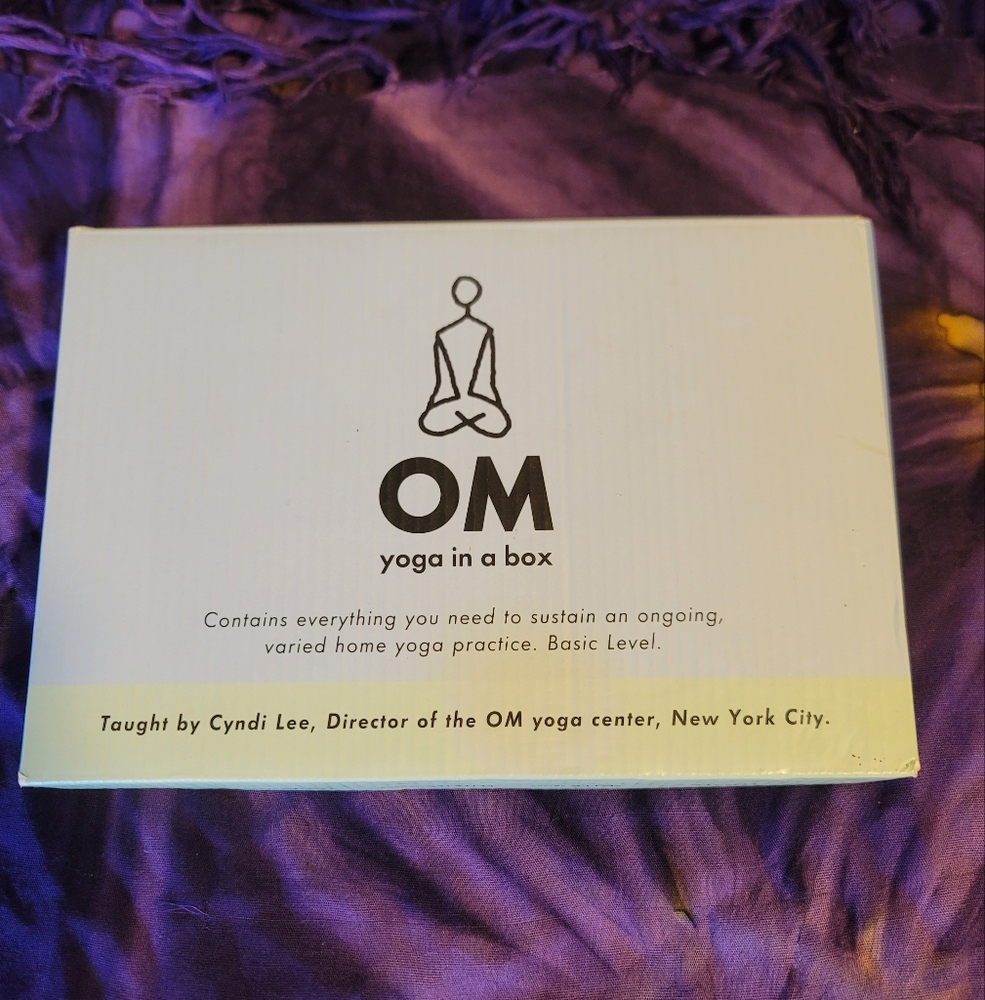 NIB. OM YOGA IN A BOX